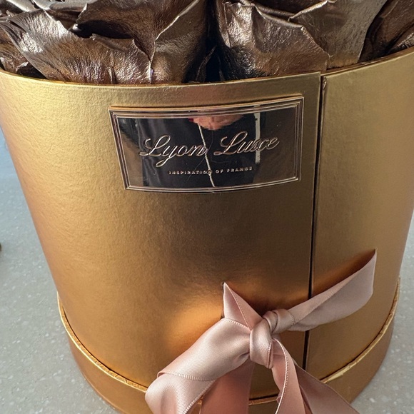 Lyon Luxe Gold Gift Box with Ribbon - Picture 2 of 3